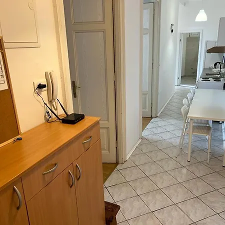 Sea View 4 Bedroom By Book-rijeka * リエカ