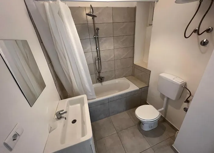 Sea View 4 Bedroom By Book-rijeka Appartamento Fiume